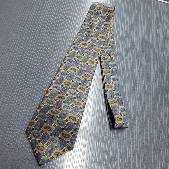 Geoffrey Beene Men's Multi-color Silk Necktie - Gently used - Picture 4 of 4